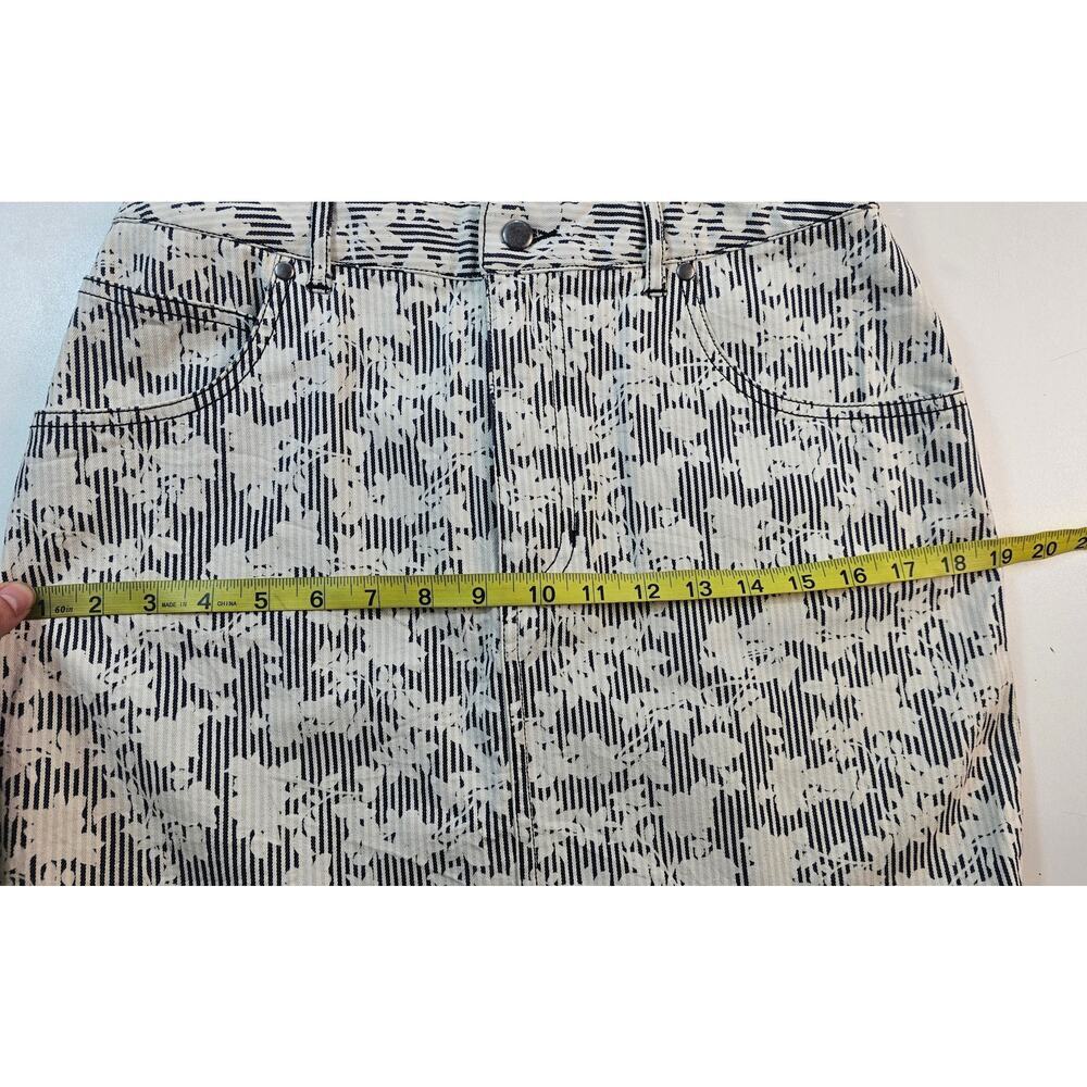 Bdg chambray denim striped floral mini skirt with pockets EUC sz 6 casual chic - Picture 6 of 7